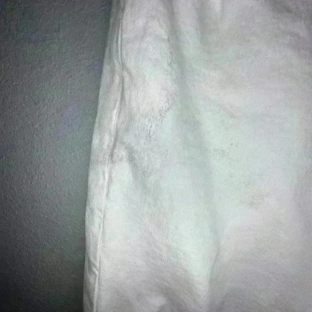 American Eagle Mom Straight Jean White Destroyed high rise stretch, Size 10
